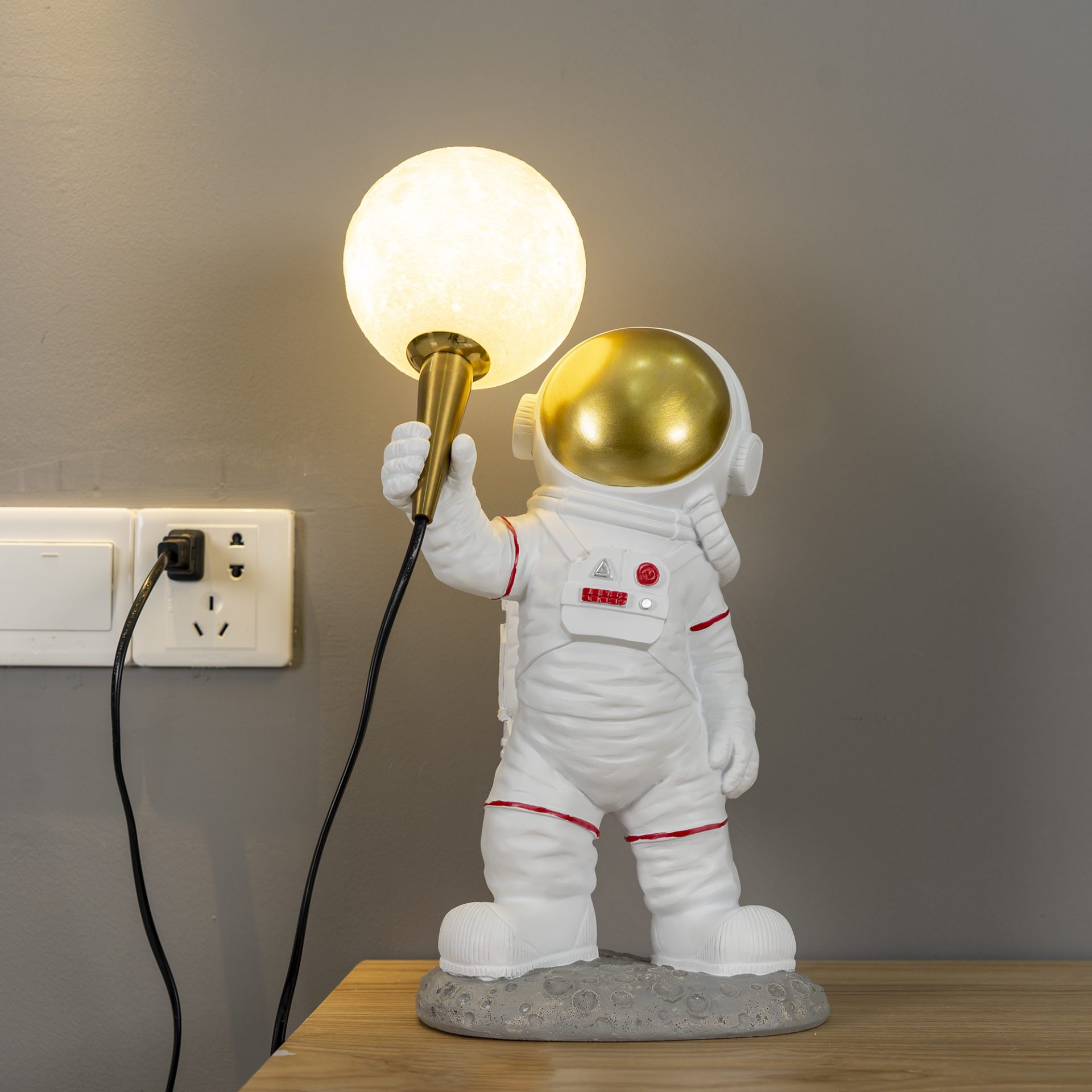 Astronaut Table Lamp - Mooielight - Astronaut Table Lamp