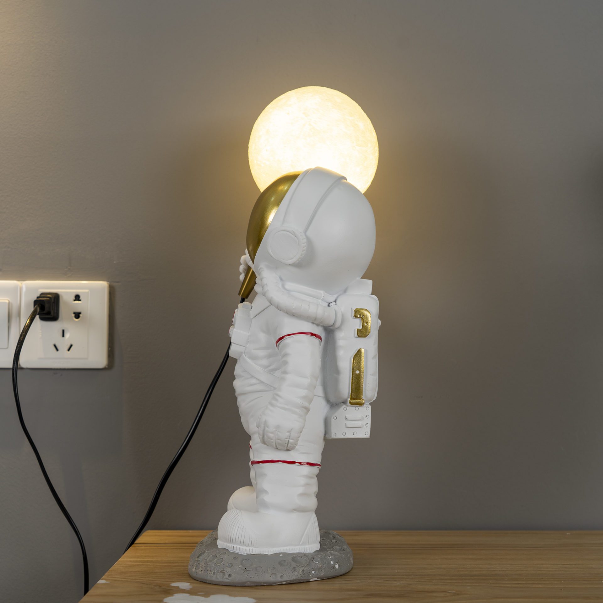 Astronaut Table Lamp - Mooielight - Astronaut Table Lamp